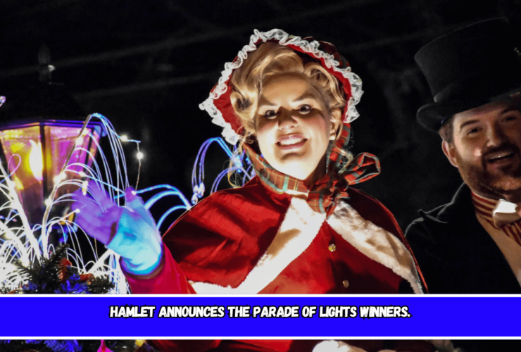 Hamlet announces the Parade of Lights winners.